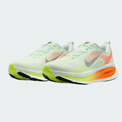 Vomero 18 Hyper Crimson
