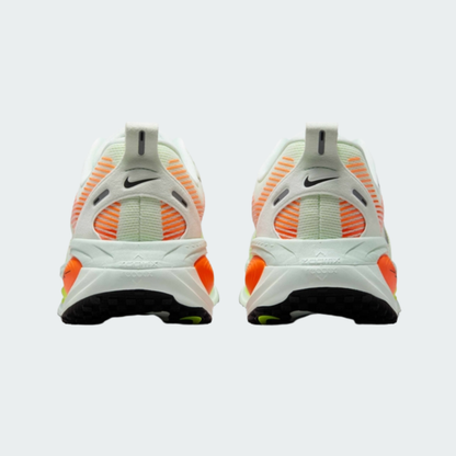 Vomero 18 Hyper Crimson