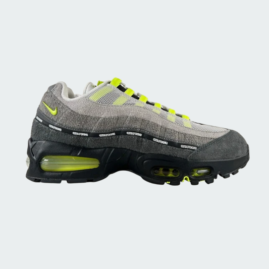 Air Max 95 x UNDEFEATED Nyc Neon