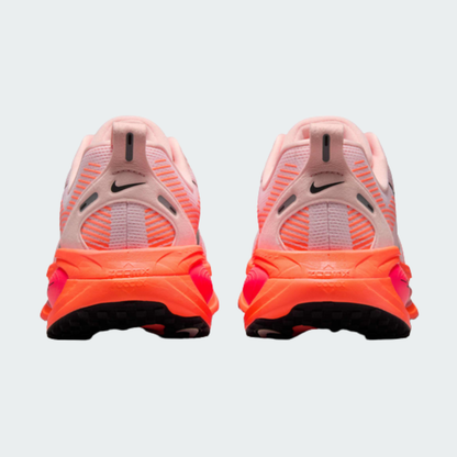 Vomero 18 Bright Crimson