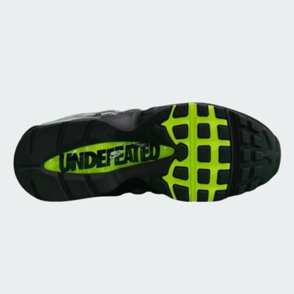 Air Max 95 x UNDEFEATED Nyc Neon
