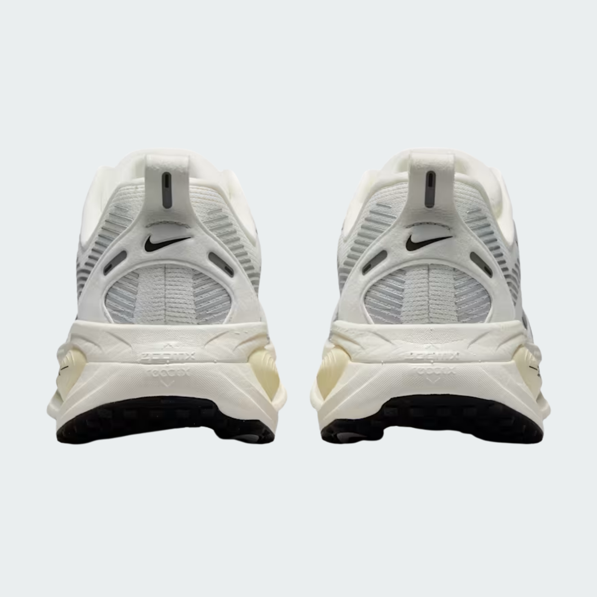 Vomero 18 Summit White