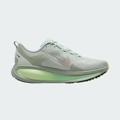 Vomero 18 Light Silver