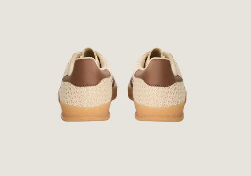 Gazelle Indoor Strata Sand